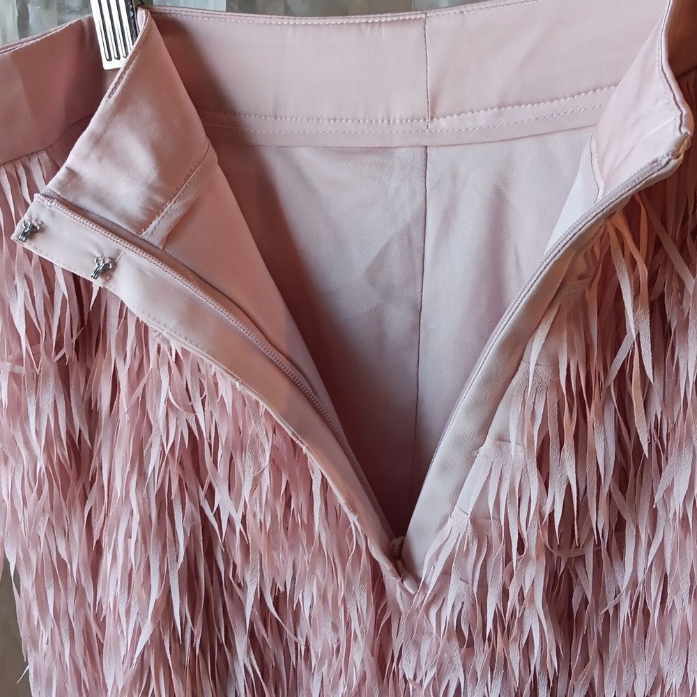 NWT Express Pink Feathered Mini Skirt Size 6 - Picture 6 of 12